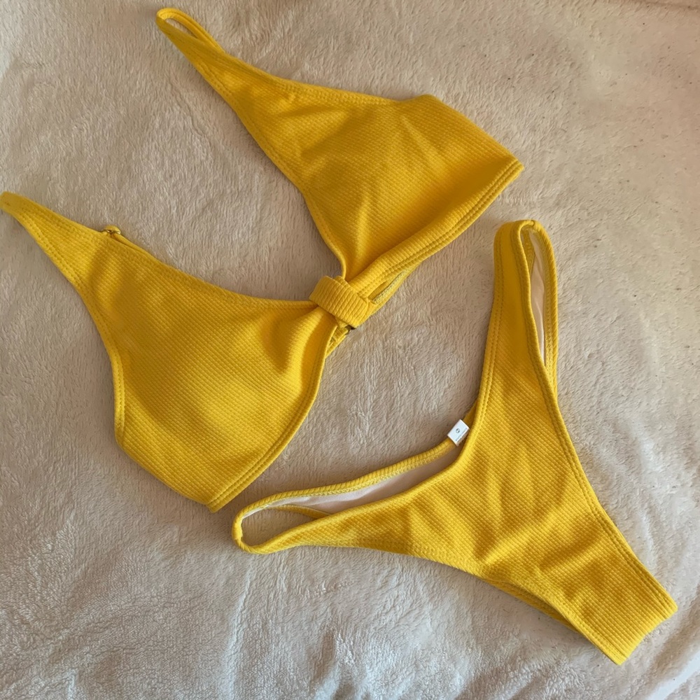Yellow cheeky bikini